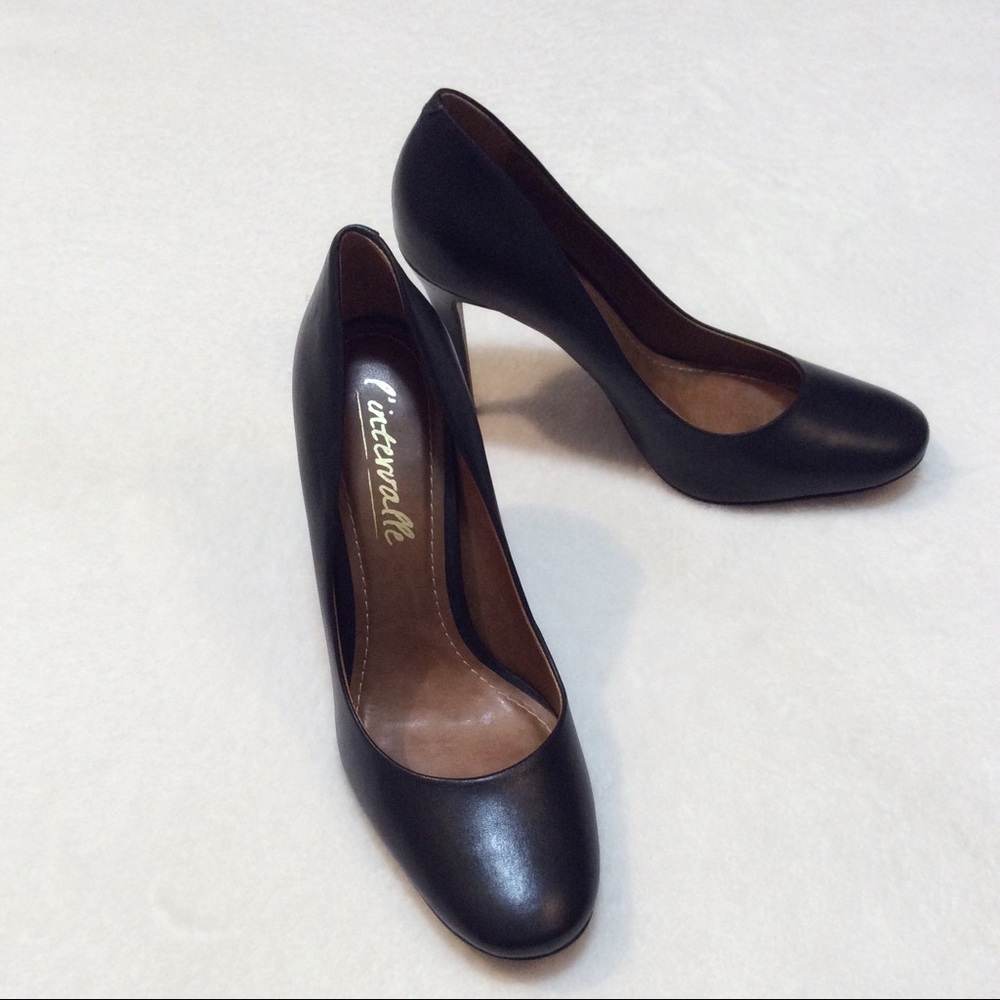 Black leather pumps heels round toe l’intervalle